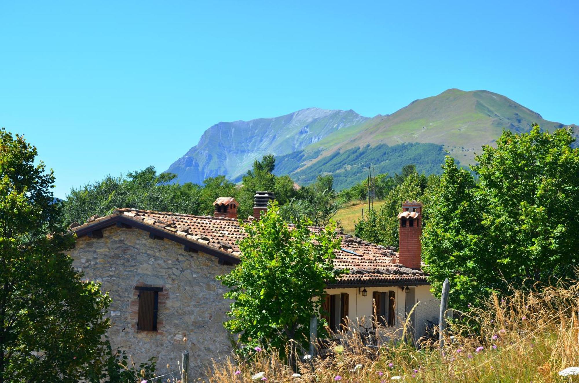 Agriturismo Le Castellare Montemonaco Kültér fotó